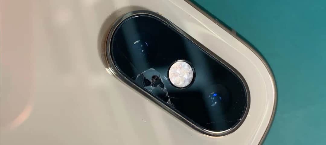 iPhone: Jak wymienić szkło aparatu samemu? Ryzyko i koszt